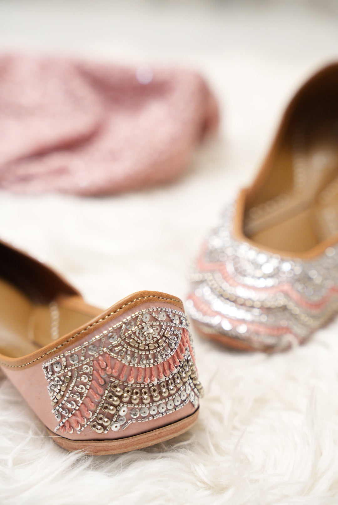 Aabroo Pink Juttis