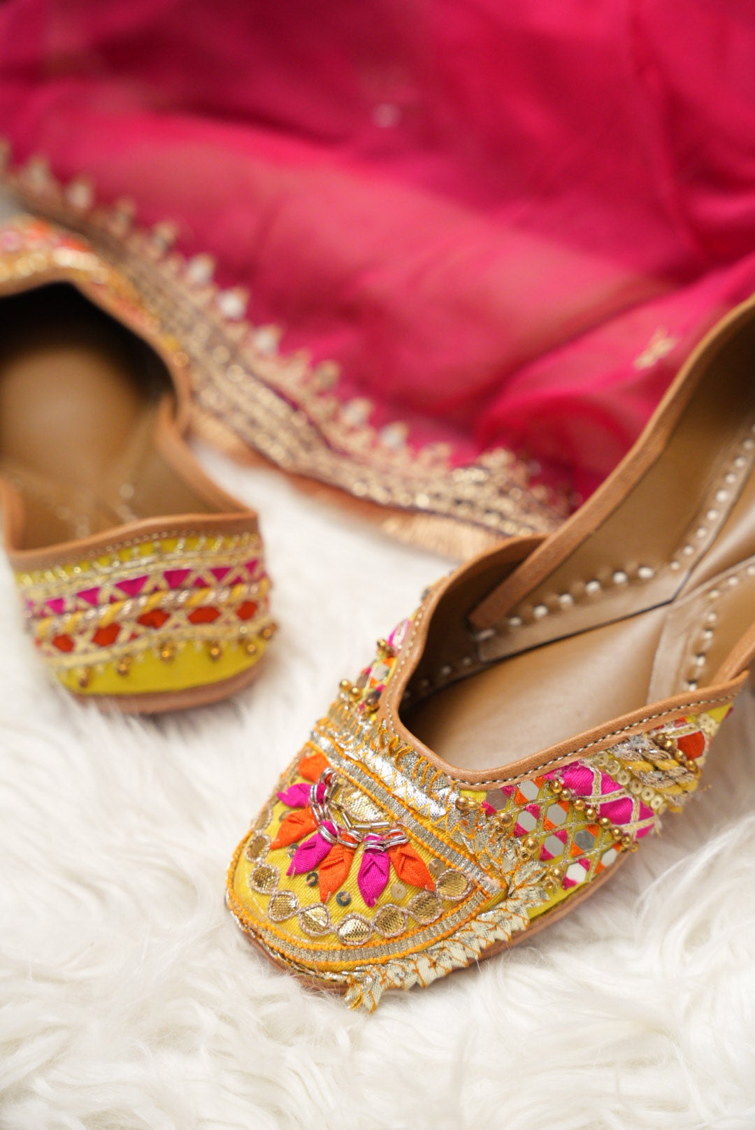 Rangmanch Yellow Juttis