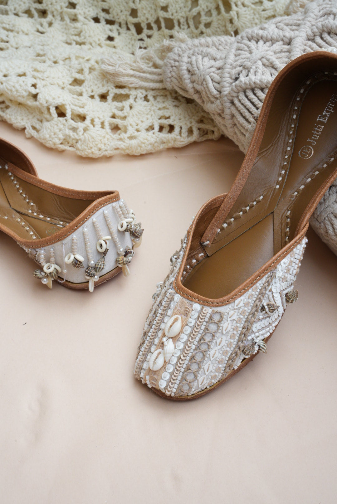 Maham Off White Shells Mojaris