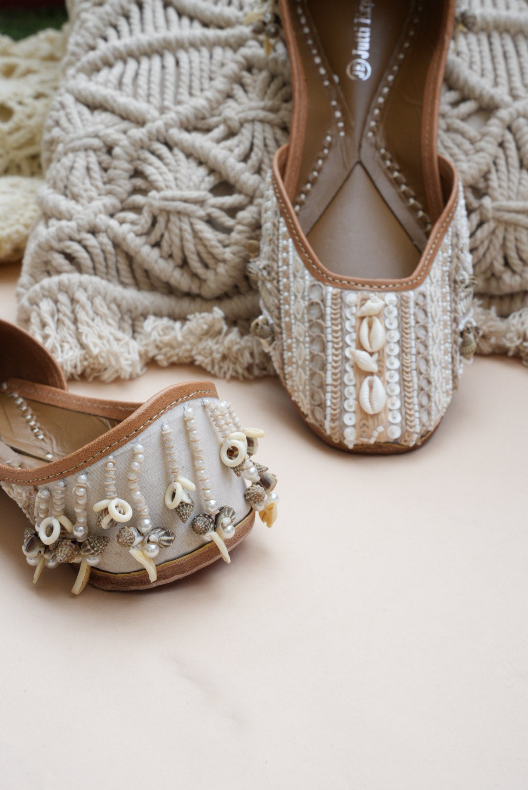 Maham Off White Shells Mojaris