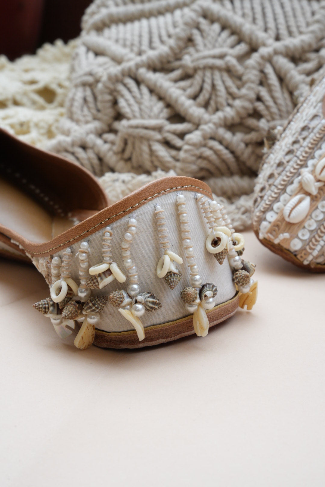 Maham Off White Shells Mojaris