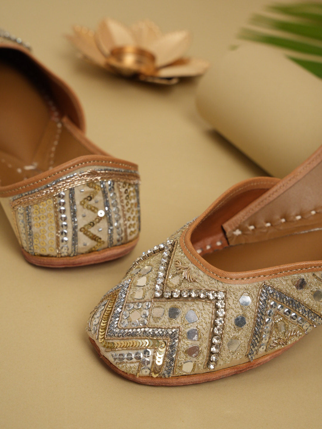 Whispering Gold Mirror Juttis