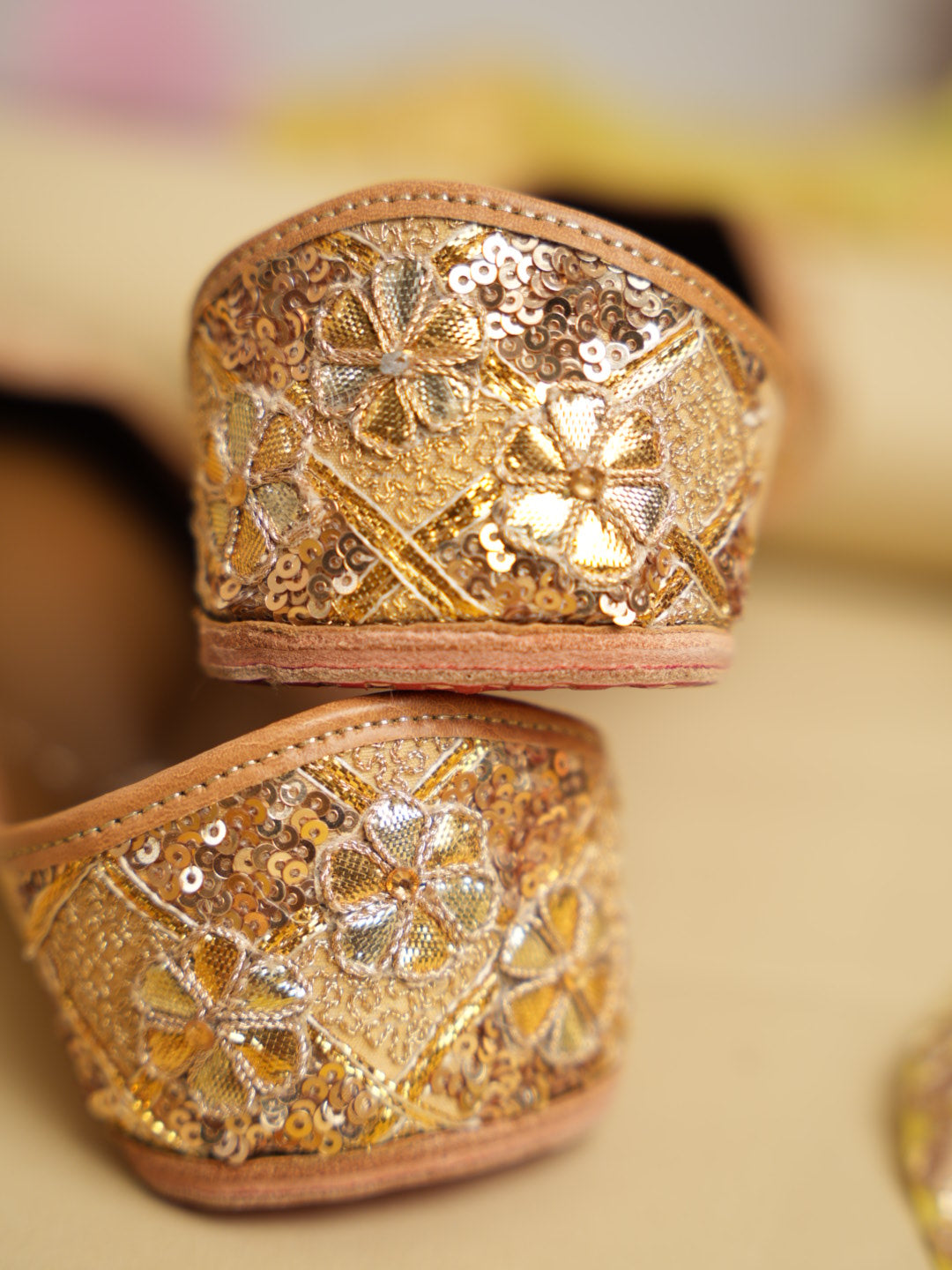 Golden Blossom Juttis