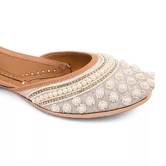 White Pearl Juttis